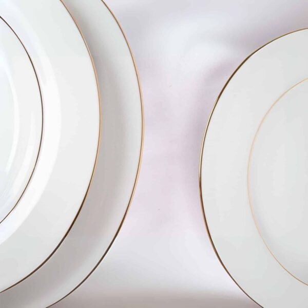 4-8.jpg Platos de presentación de porcelana blanca con filo de oro (2 piezas) Bremen