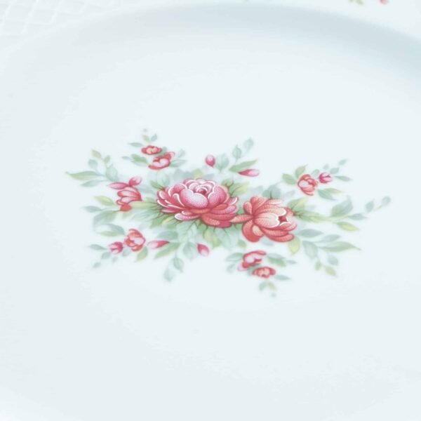 9_BIDASOA_IRINA_6LLANOS.jpg Juego de Platos Llanos de Porcelana (6 piezas) Bidasoa Irina con Motivos Florales y Filo de Oro, Vajilla Elegante y Atemporal