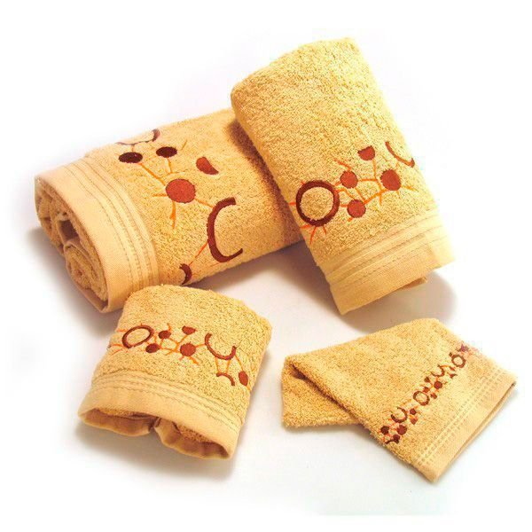 Juego de Toallas para Baño (4 piezas) en Algodón Color Crema Bordadas