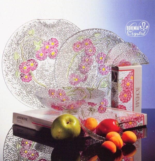 anemone-01.jpg Juego de vajilla de cristal de Bohemia (16 piezas) Anemone, 6 platos de postre, 6 boles, 2 platos de presentación, 1 fuente de servir, 1 servilletero