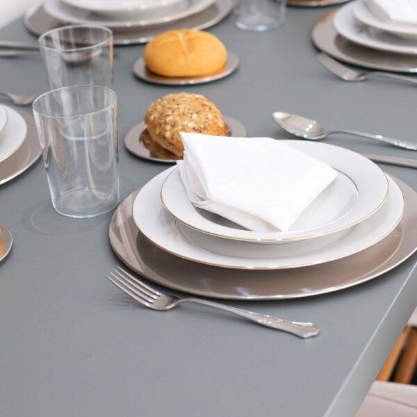 Juego de platos de pan y mantequilla de acero inoxidable (12 piezas) Avignon, 6 paneras (14,5 cm), 6 bajoplatos (32 cm)