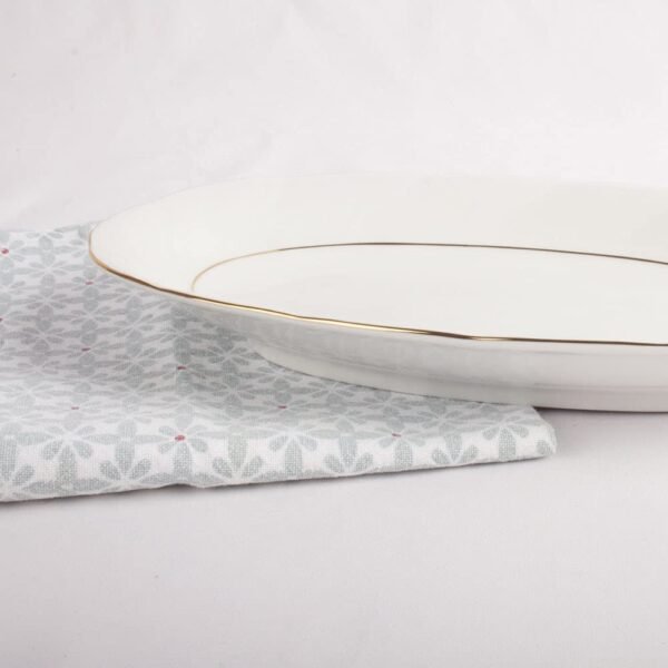 Bandeja Oval Pequeña Porcelana Blanca con Filo de Oro (1 pieza) 25 cm Lubeck ,vajilla Clásico