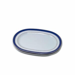 bandejas-de-porcelana-blanca-con-filo-de-oro-y-cobalto.jpg Bandejas de porcelana blanca con filo de oro y azul cobalto (2 piezas) Duisburg, 23 cm