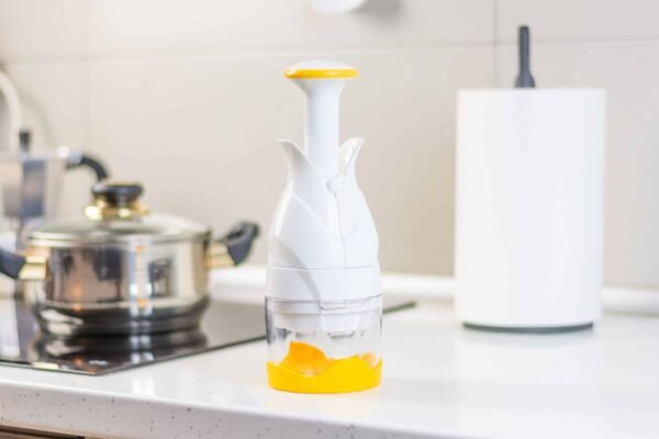 circus-picadora-cebollas-cortador-verduras-chooper-6-scaled-1.jpg Picadora de Verduras Manual (1 pieza) Colección Circus en Acero Inoxidable con Mango Ergonómico y Base Antideslizante