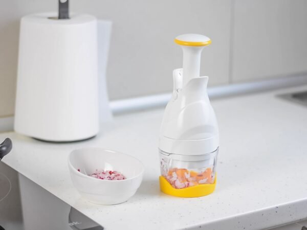 circus-picadora-cebollas-cortador-verduras-chooper-7.jpg Picadora de Verduras Manual (1 pieza) Colección Circus en Acero Inoxidable con Mango Ergonómico y Base Antideslizante