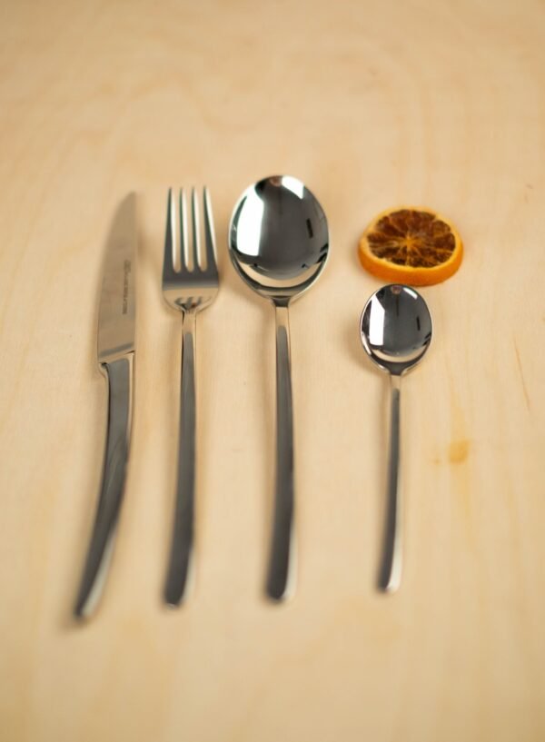 Cubertería Acero Inoxidable (24 Piezas) Trento Menú, Juego de Cubiertos para 6 Comensales, Tenedores, Cuchillos Chuleteros, Cucharas Soperas y de Postre, Menaje de Mesa Elegante y Duradero