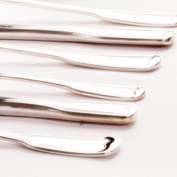 Juego de cubiertos en acero inoxidable 18/10 monoblock pulidos con baño en plata (30 piezas) Bonn, 6 tenedores, 6 cucharas, 6 cuchillos, 6 cucharas de postre, 6 tenedores de postre