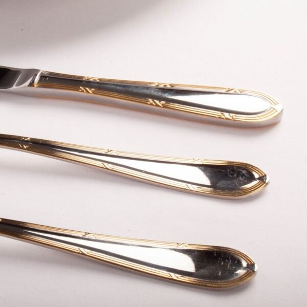 Juego de cubiertos en acero inoxidable bañados en oro (18 piezas) Nuremberg, 6 cucharas, 6 tenedores, 6 cuchillos