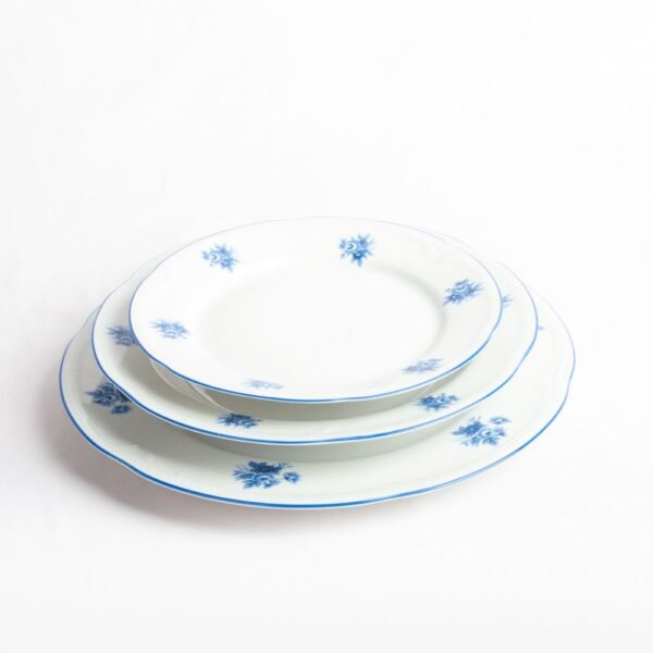 platoslubeckblue-1000x1000-15.jpg Juego de Platos de Porcelana Blanca (18 piezas) Lubeck blue, 6 Platos Llanos, 6 Platos Hondos, 6 Platos de Postre, Diseño Floral
