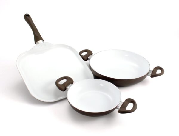 set-grill-cazuelas-recubrimiento-ceramico-1-scaled-1.jpg Set Maxceramic: Grill + 2 Cazuelas Bajas con Recubrimiento Cerámico – Apto Inducción
