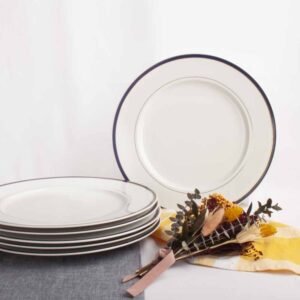 sonata-6platosllanos.jpg Platos llanos de porcelana blanca (6 piezas) Sonata, 27 cm, azul cobalto y filo de oro