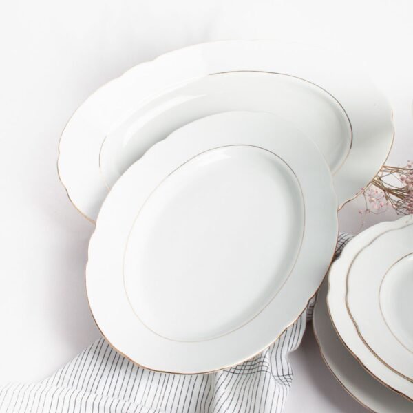 vajillasena-fuentes-1000x1000-1.jpg Juego de bandejas de porcelana blanca (2 piezas) Sena, 1 bandeja grande (37 cm), 1 bandeja pequeña (33 cm)