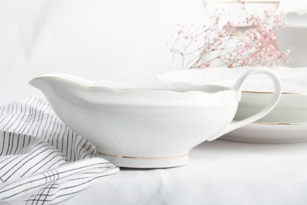 Salsera de porcelana blanca con filo de oro (1piezas) Sena