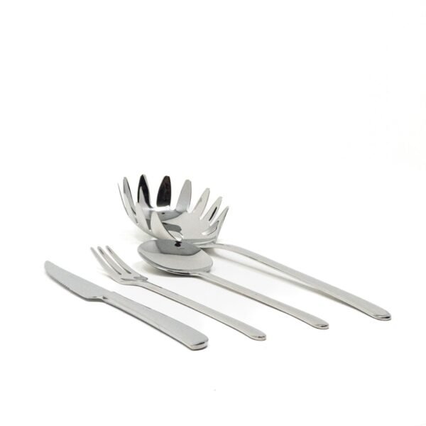 whatsapp-image-2024-01-08-at-132155.jpeg Juego de cubiertos en acero inoxidable (19 piezas) Trento, 6 tenedores, 6 cuchillos, 6 cucharas, 1 cucharón